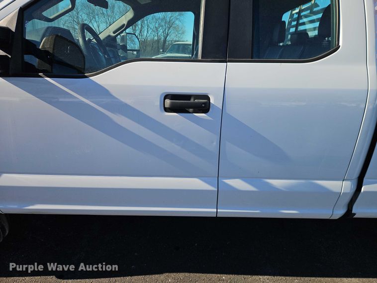 image for item EO4959 2017 Ford F250 Super Duty Ext. Cab pickup truck