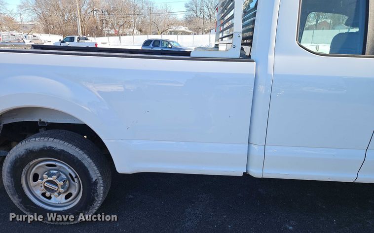 image for item EO4959 2017 Ford F250 Super Duty Ext. Cab pickup truck