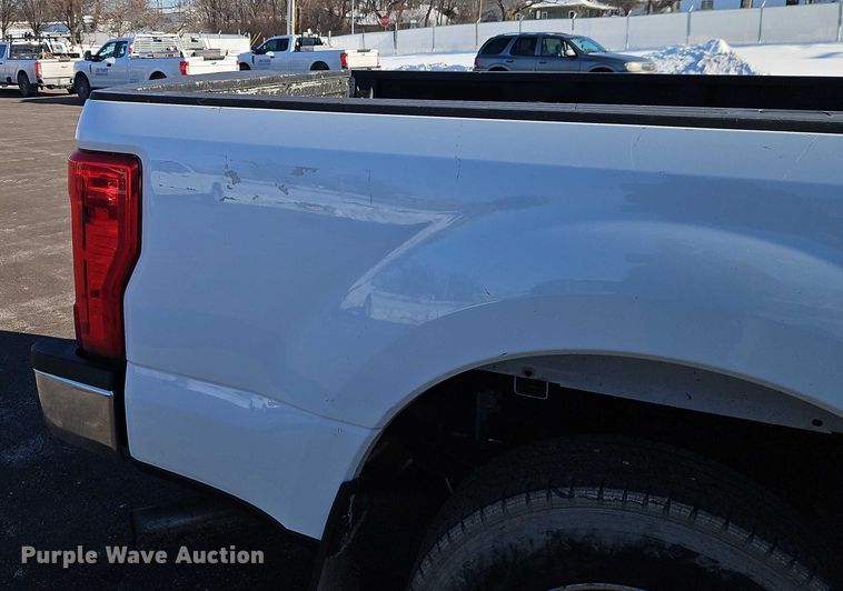 image for item EO4959 2017 Ford F250 Super Duty Ext. Cab pickup truck