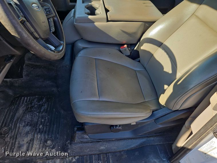 image for item EO4959 2017 Ford F250 Super Duty Ext. Cab pickup truck