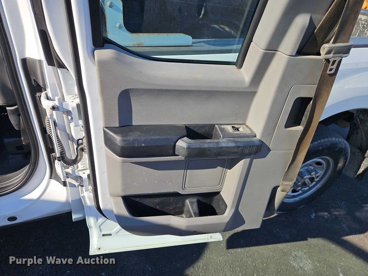 image for item EO4959 2017 Ford F250 Super Duty Ext. Cab pickup truck