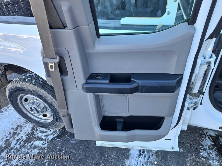 image for item EO4959 2017 Ford F250 Super Duty Ext. Cab pickup truck