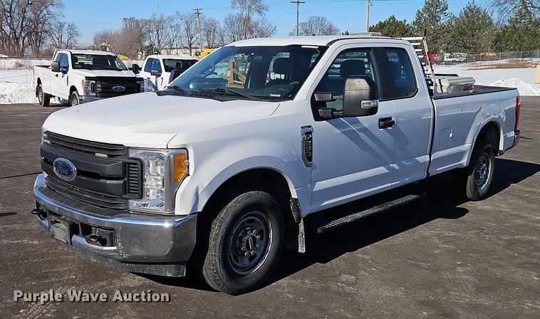 image for item EO4960 2017 Ford F250 Super Duty Ext. Cab pickup truck