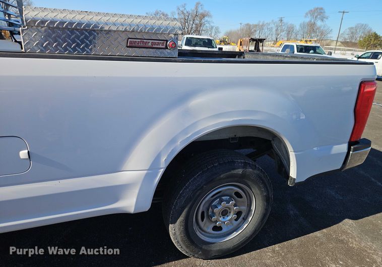 image for item EO4960 2017 Ford F250 Super Duty Ext. Cab pickup truck