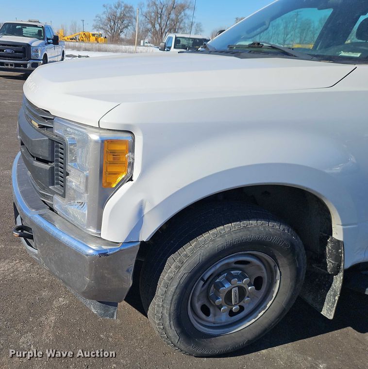 image for item EO4960 2017 Ford F250 Super Duty Ext. Cab pickup truck