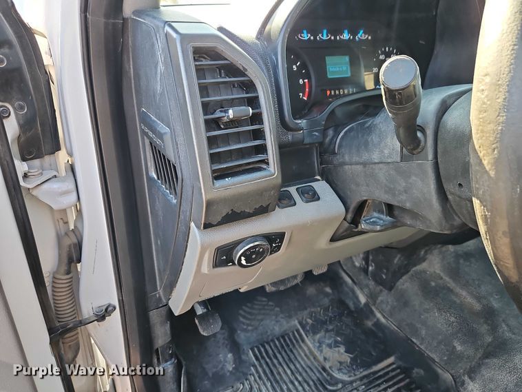 image for item EO4960 2017 Ford F250 Super Duty Ext. Cab pickup truck