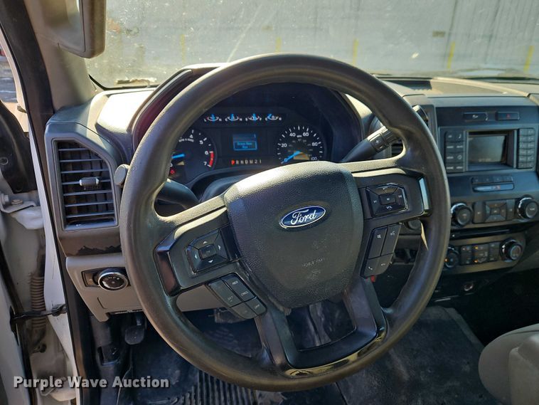 image for item EO4960 2017 Ford F250 Super Duty Ext. Cab pickup truck