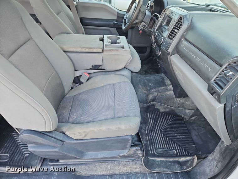 image for item EO4960 2017 Ford F250 Super Duty Ext. Cab pickup truck