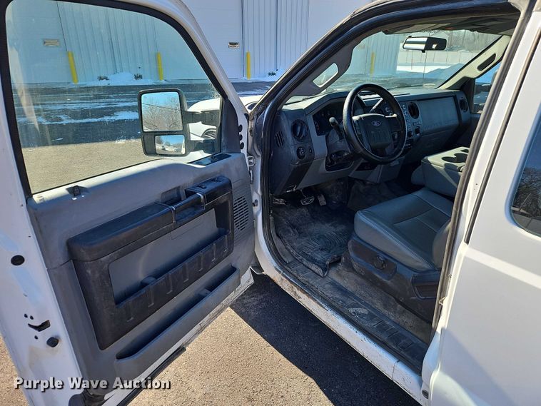 image for item EO4961 2016 Ford F250 Super Duty Ext. Cab pickup truck