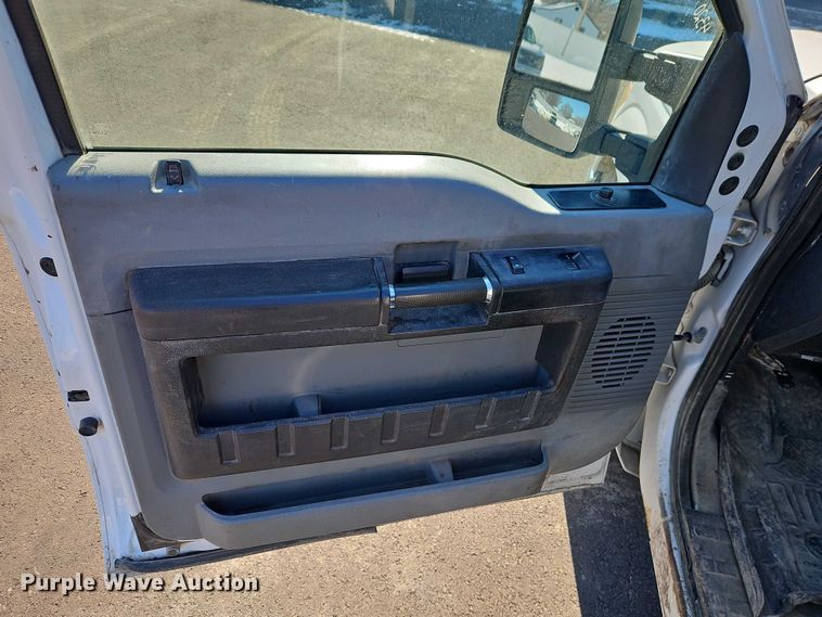 image for item EO4961 2016 Ford F250 Super Duty Ext. Cab pickup truck