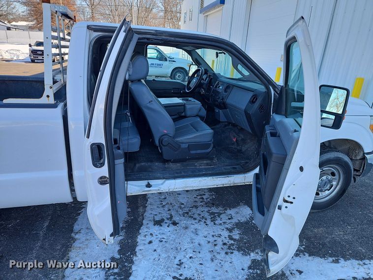 image for item EO4961 2016 Ford F250 Super Duty Ext. Cab pickup truck