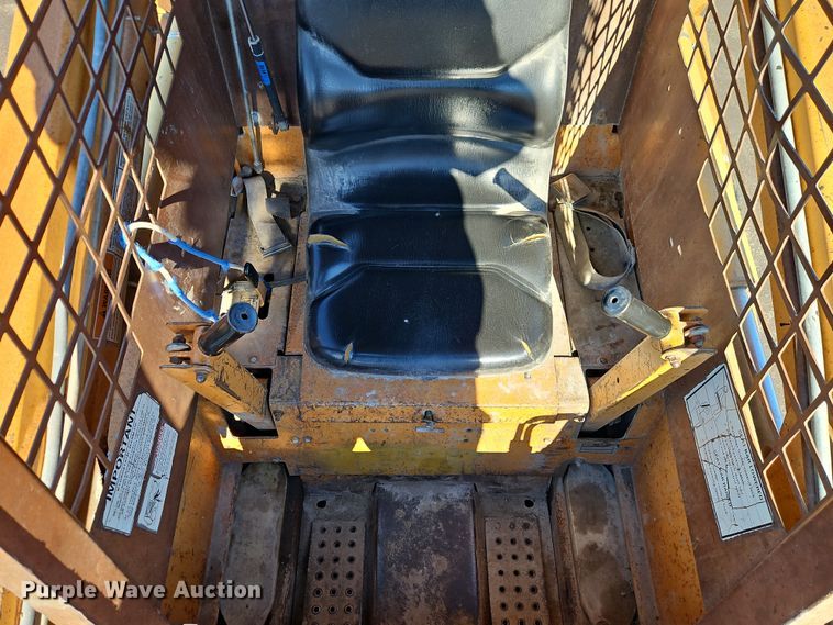 image for item EO4962 1994 Case 1840 skid steer loader