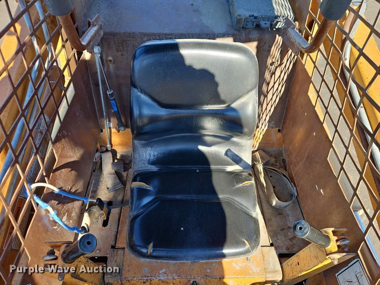 image for item EO4962 1994 Case 1840 skid steer loader