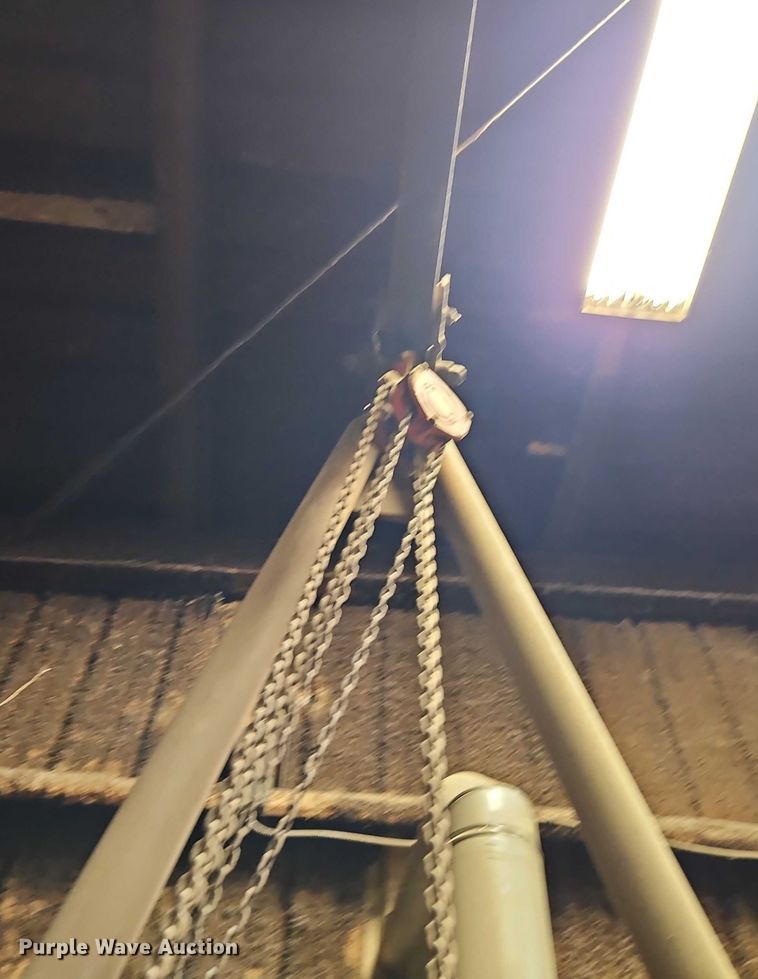 image for item EO4963 A-frame hoist