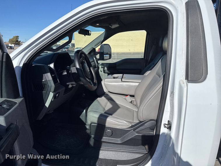 image for item EP2839 2018 Ford F550 Super Duty XL flatbed truck