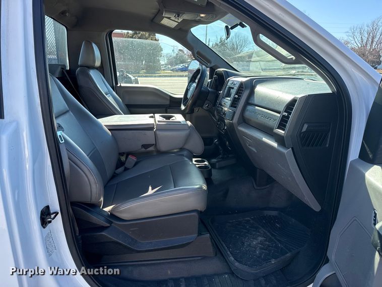 image for item EP2839 2018 Ford F550 Super Duty XL flatbed truck