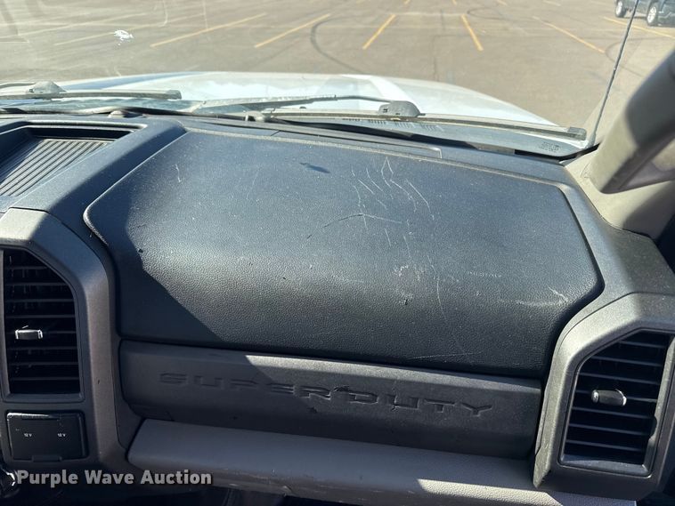 image for item EP2839 2018 Ford F550 Super Duty XL flatbed truck