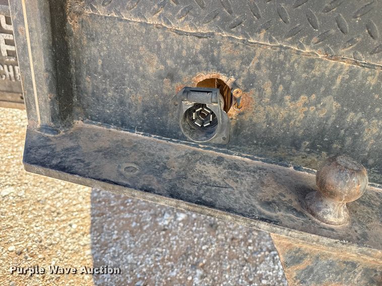 image for item EP2841 2006 Ford F350 Super Duty bale bed pickup truck