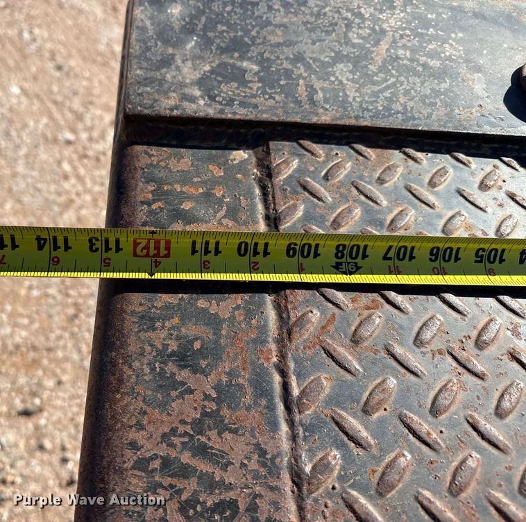 image for item EP2841 2006 Ford F350 Super Duty bale bed pickup truck