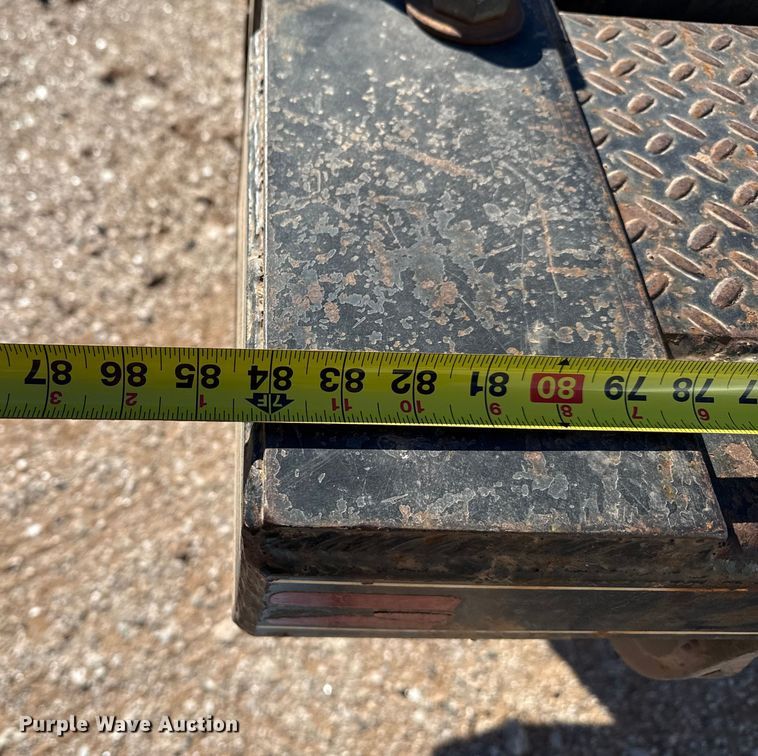 image for item EP2841 2006 Ford F350 Super Duty bale bed pickup truck