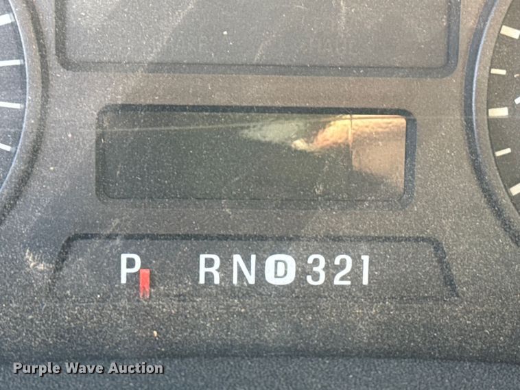 image for item EP2841 2006 Ford F350 Super Duty bale bed pickup truck