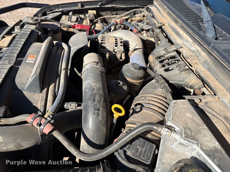 image for item EP2841 2006 Ford F350 Super Duty bale bed pickup truck