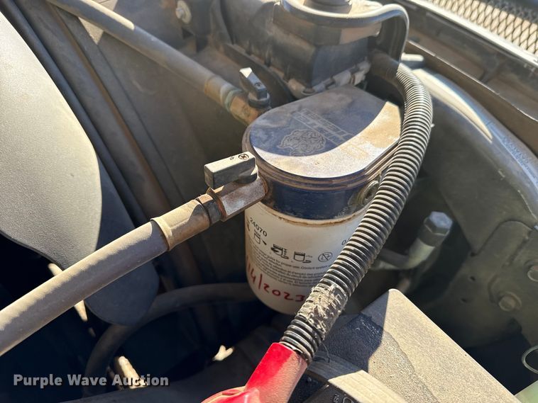 image for item EP2841 2006 Ford F350 Super Duty bale bed pickup truck