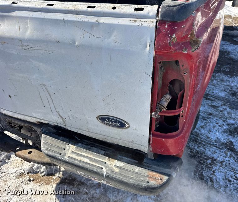 image for item ER0398 2002 Ford F250 Super Duty pickup truck