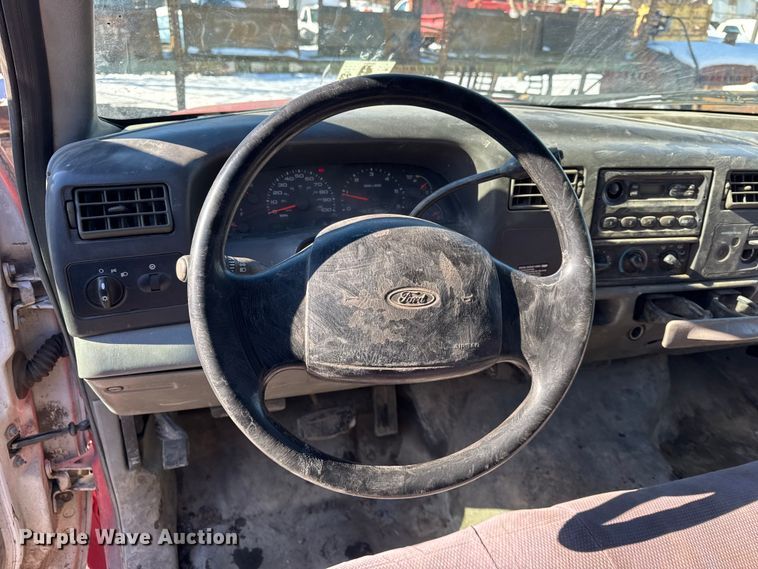 image for item ER0398 2002 Ford F250 Super Duty pickup truck