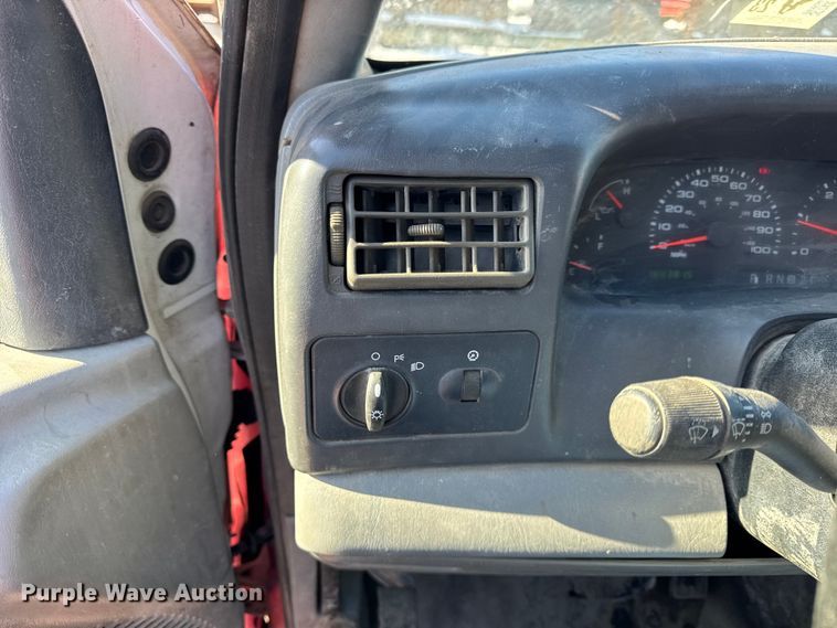 image for item ER0398 2002 Ford F250 Super Duty pickup truck