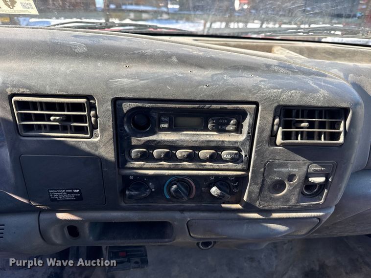 image for item ER0398 2002 Ford F250 Super Duty pickup truck