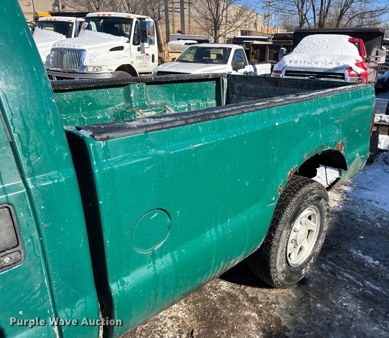 image for item ER0399 2002 Ford F350 Super Duty pickup truck