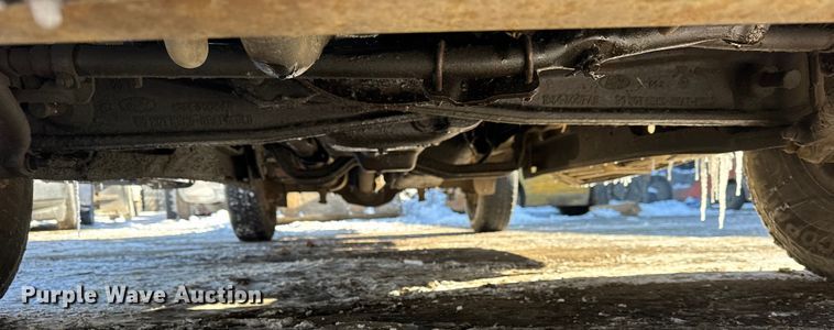 image for item ER0399 2002 Ford F350 Super Duty pickup truck