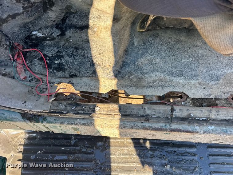 image for item ER0399 2002 Ford F350 Super Duty pickup truck