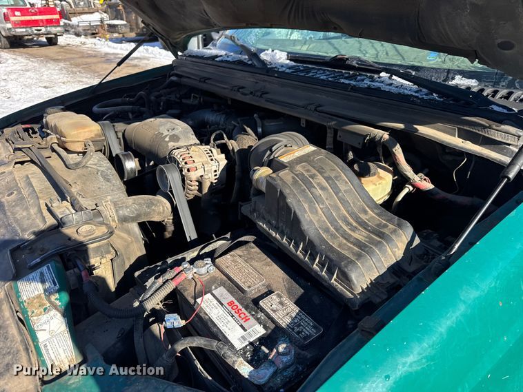 image for item ER0399 2002 Ford F350 Super Duty pickup truck