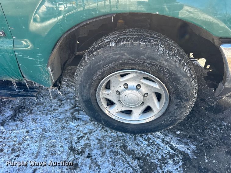 image for item ER0399 2002 Ford F350 Super Duty pickup truck