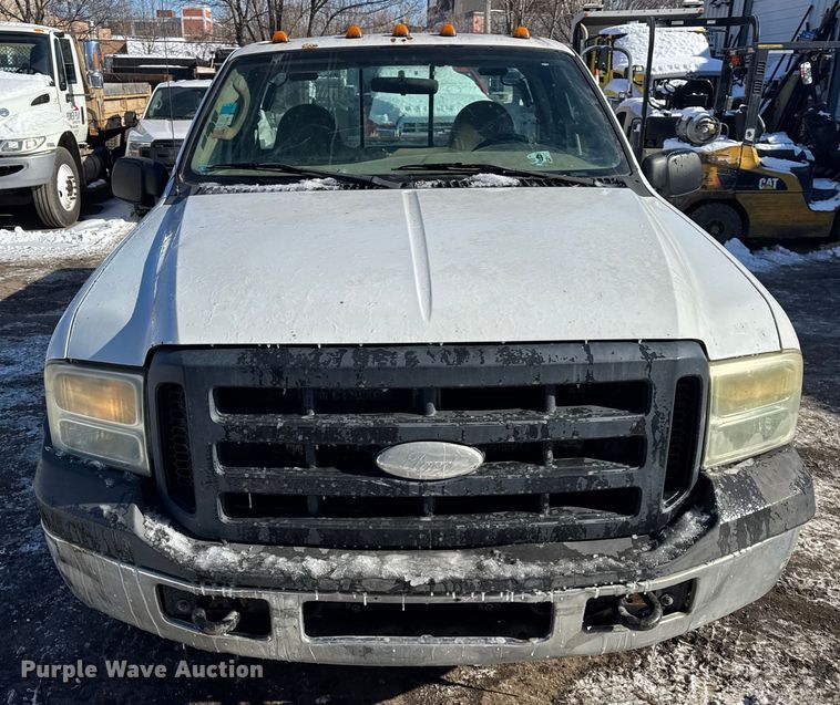 image for item ER0400 2006 Ford F250 Super Duty pickup truck