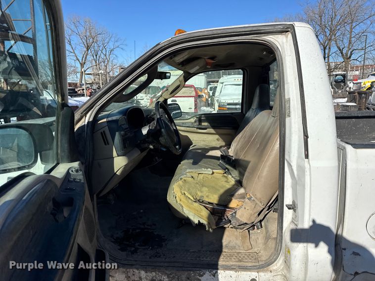 image for item ER0400 2006 Ford F250 Super Duty pickup truck