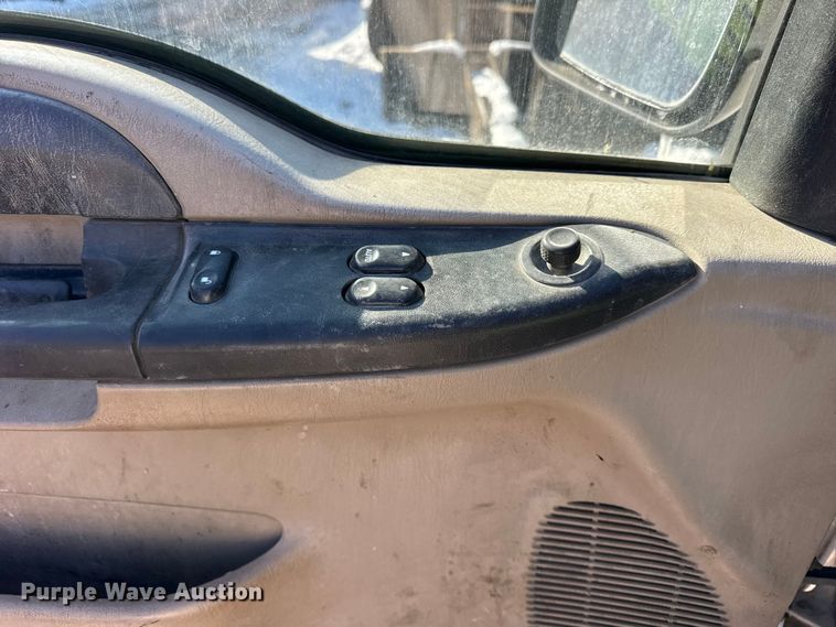 image for item ER0400 2006 Ford F250 Super Duty pickup truck