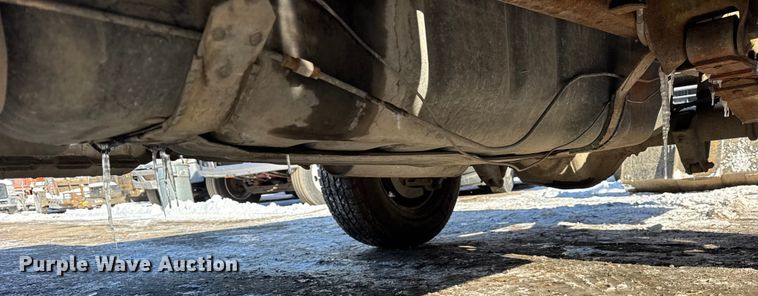 image for item ER0401 1999 Ford F250 Super Duty pickup truck