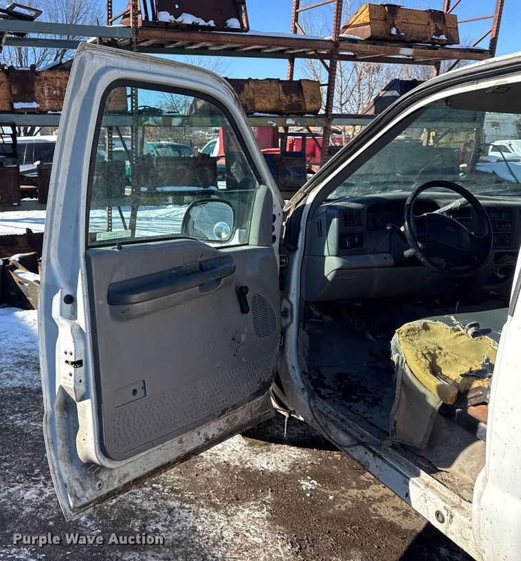 image for item ER0401 1999 Ford F250 Super Duty pickup truck