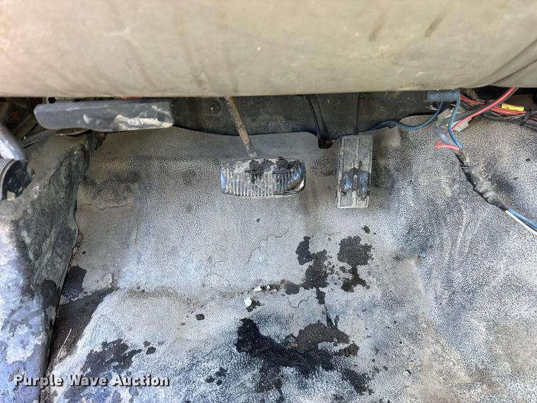 image for item ER0401 1999 Ford F250 Super Duty pickup truck