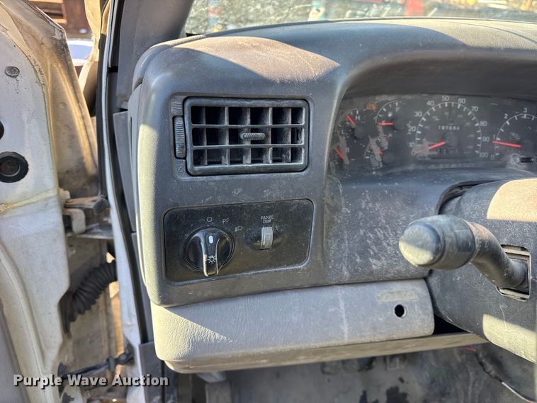 image for item ER0401 1999 Ford F250 Super Duty pickup truck