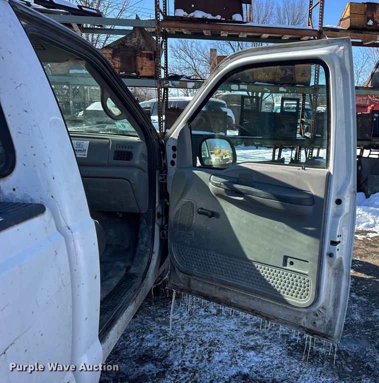 image for item ER0401 1999 Ford F250 Super Duty pickup truck