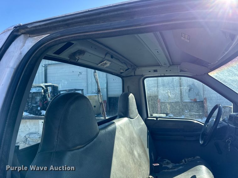 image for item ER0401 1999 Ford F250 Super Duty pickup truck