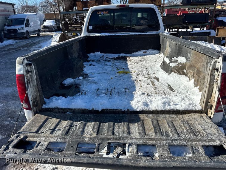 image for item ER0402 2006 Ford F250 Super Duty pickup truck