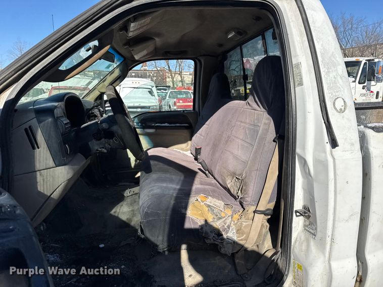 image for item ER0402 2006 Ford F250 Super Duty pickup truck