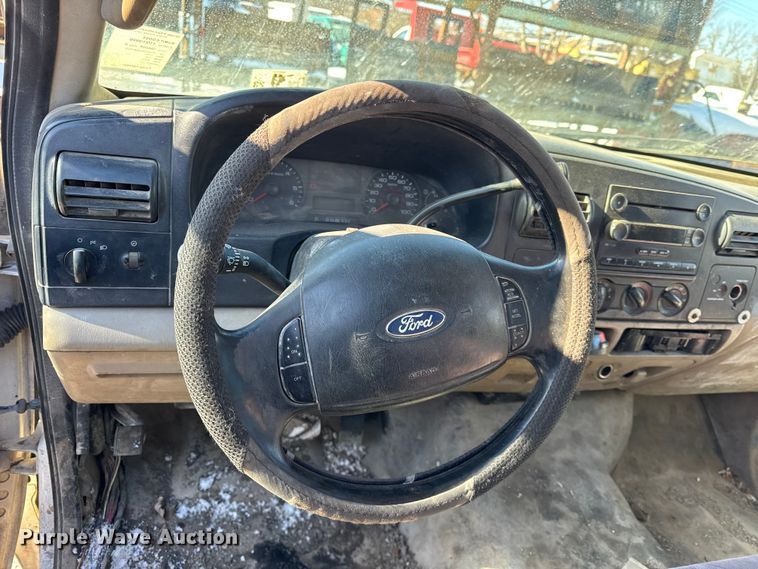 image for item ER0402 2006 Ford F250 Super Duty pickup truck