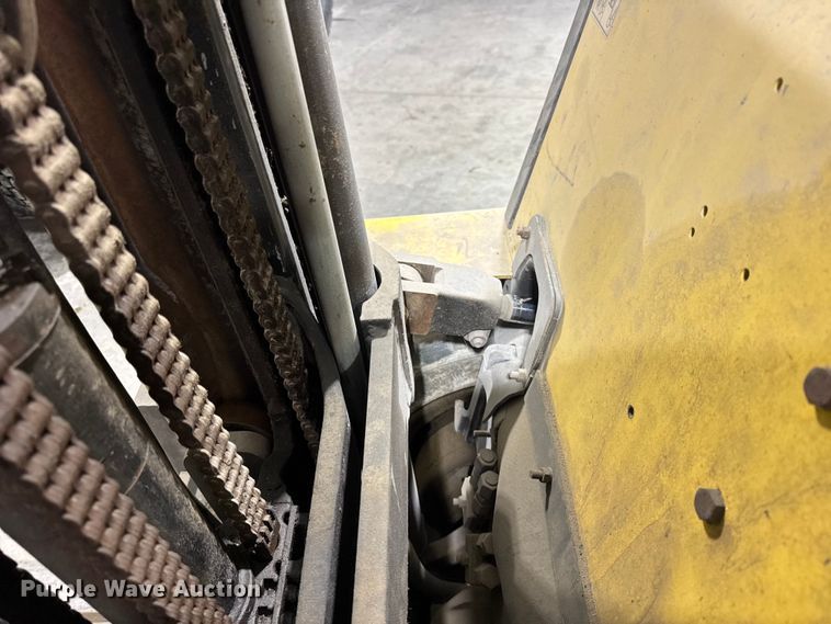 image for item ER0408 1998 Hyster H60XM forklift