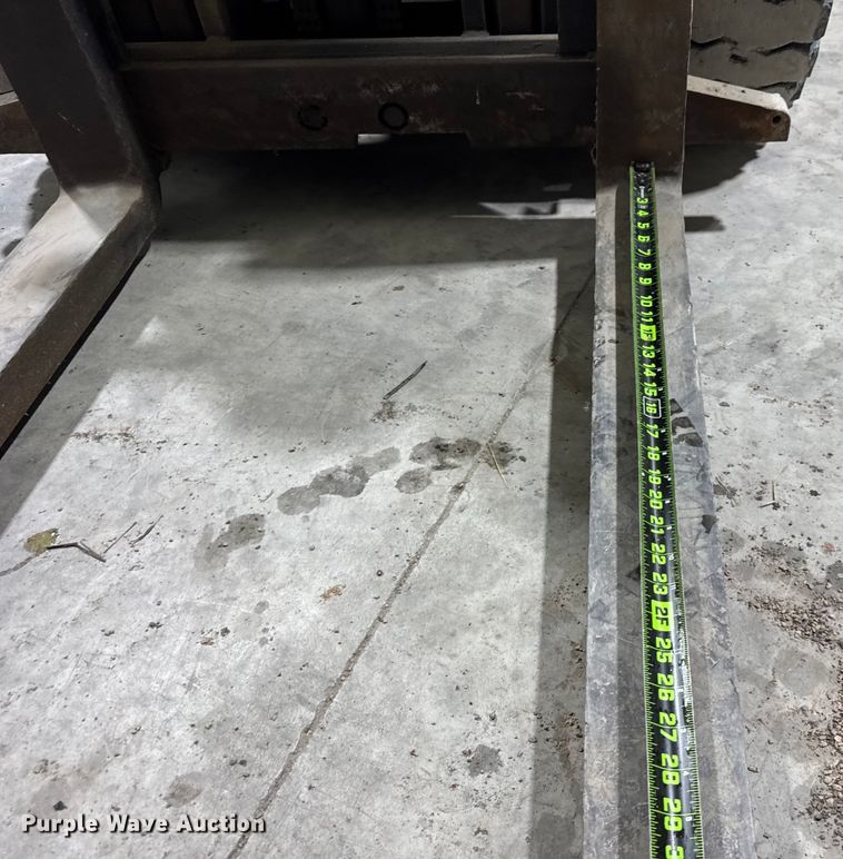 image for item ER0408 1998 Hyster H60XM forklift